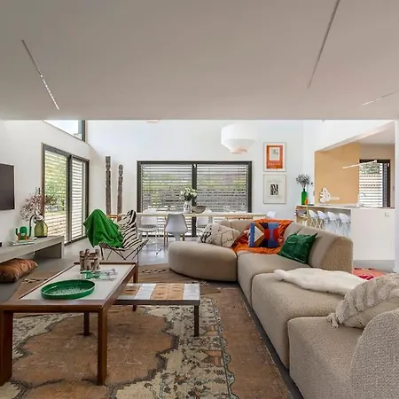 Maison Hana, Piscine Et Climatise, Ecully-lyon Apartmán