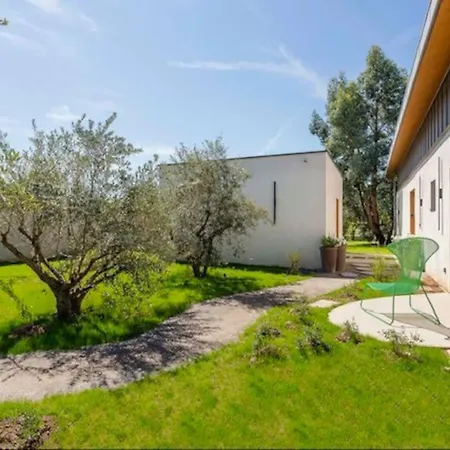 Maison Hana, Piscine Et Climatise, Ecully-lyon Apartmán