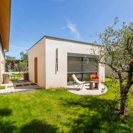Maison Hana, Piscine Et Climatise, Ecully-lyon *