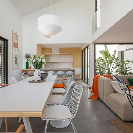 Maison Hana, Piscine Et Climatise, Ecully-lyon Apartmán *