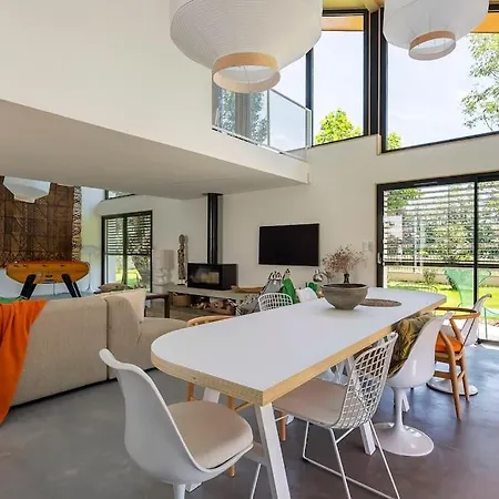 Maison Hana, Piscine Et Climatise, Ecully-lyon *